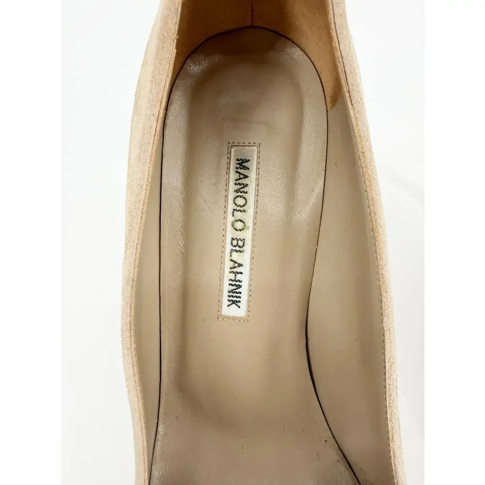 Manolo Blahnik Maysale Cream Suede Buckle Pointed Toe Pumps Size 39 EU 8.5 9